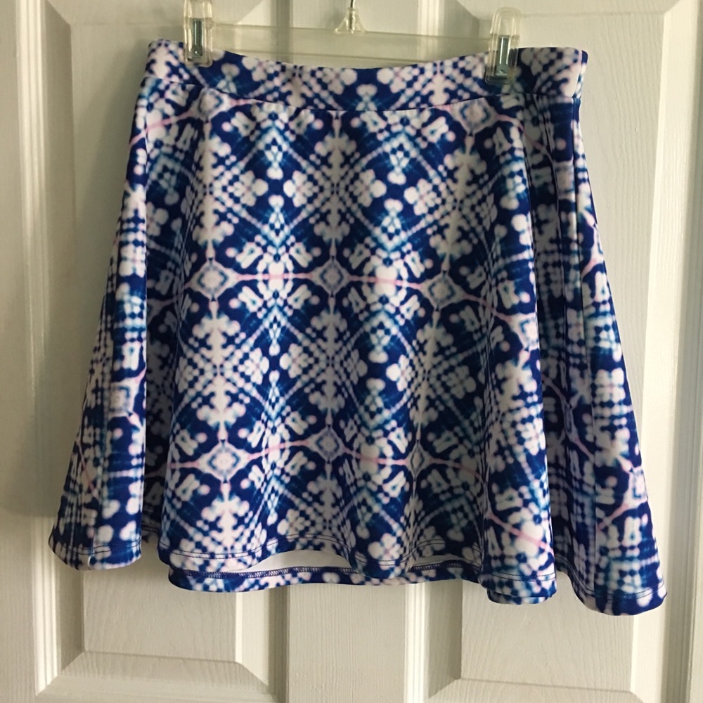patterned skirt 🦋